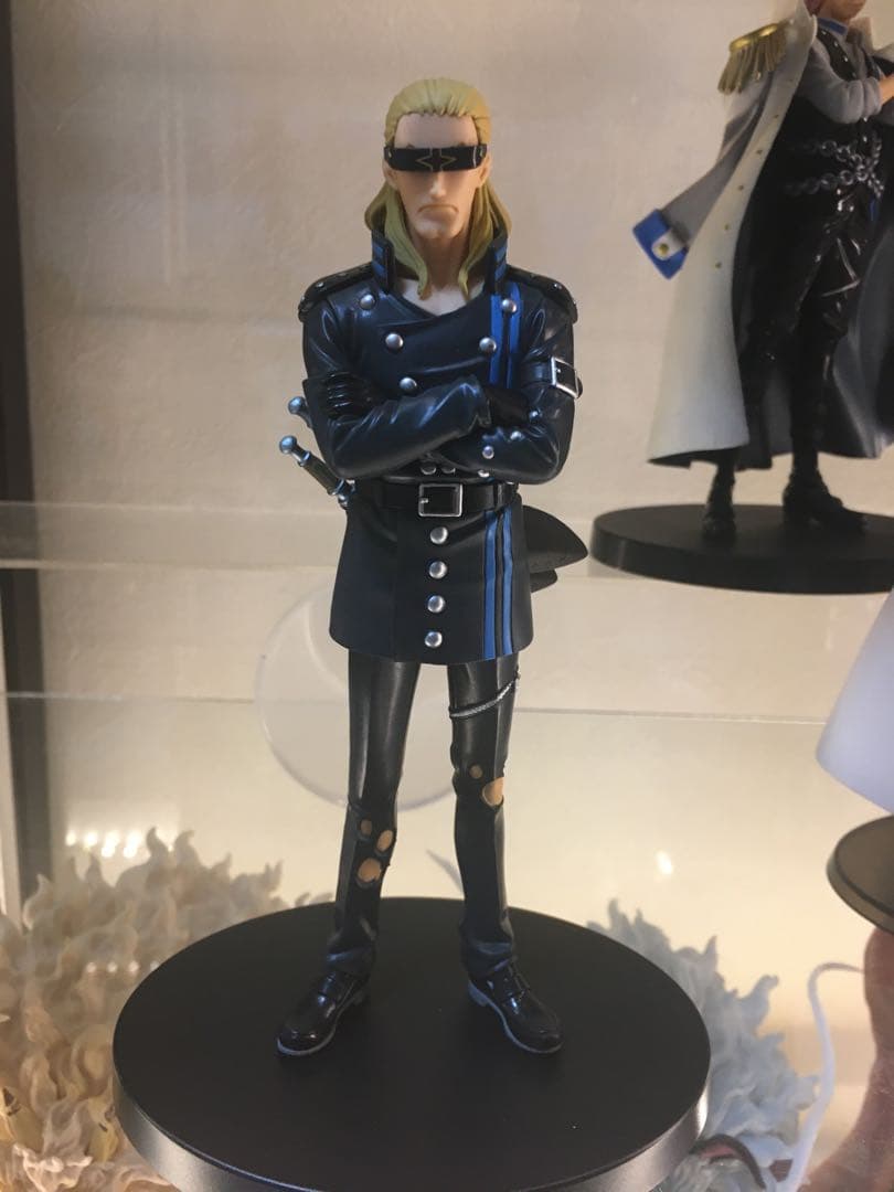 ワンピース 海軍フィギュア11体まとめ売り 黄猿、赤犬、緑牛、センゴク