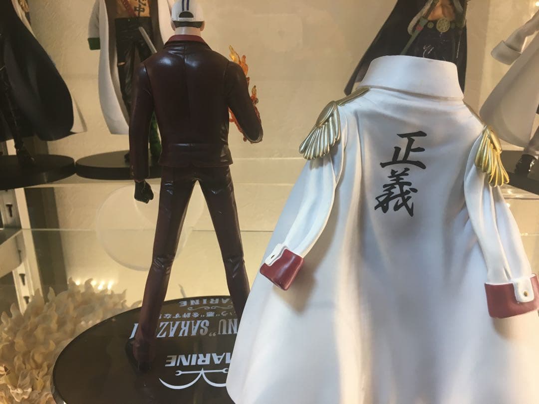 ワンピース 海軍フィギュア11体まとめ売り 黄猿、赤犬、緑牛、センゴク